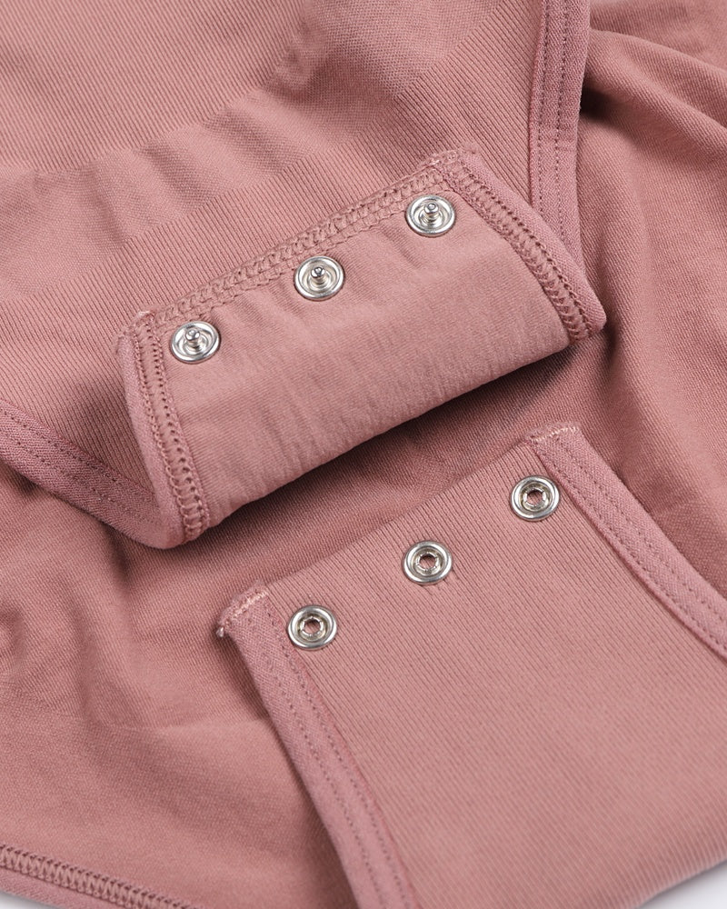 Body levantador de glúteos con entrepierna abierta