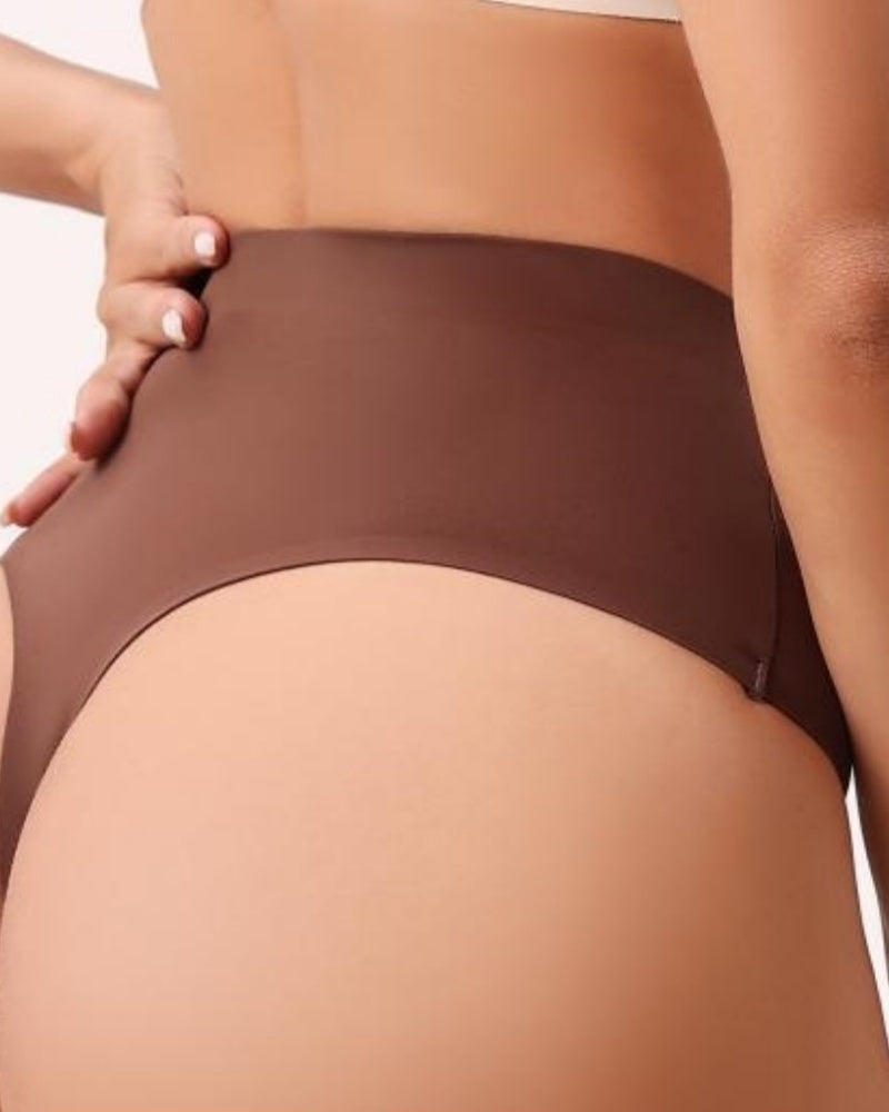Tanga moldeador de tiro medio sin costuras para mujer