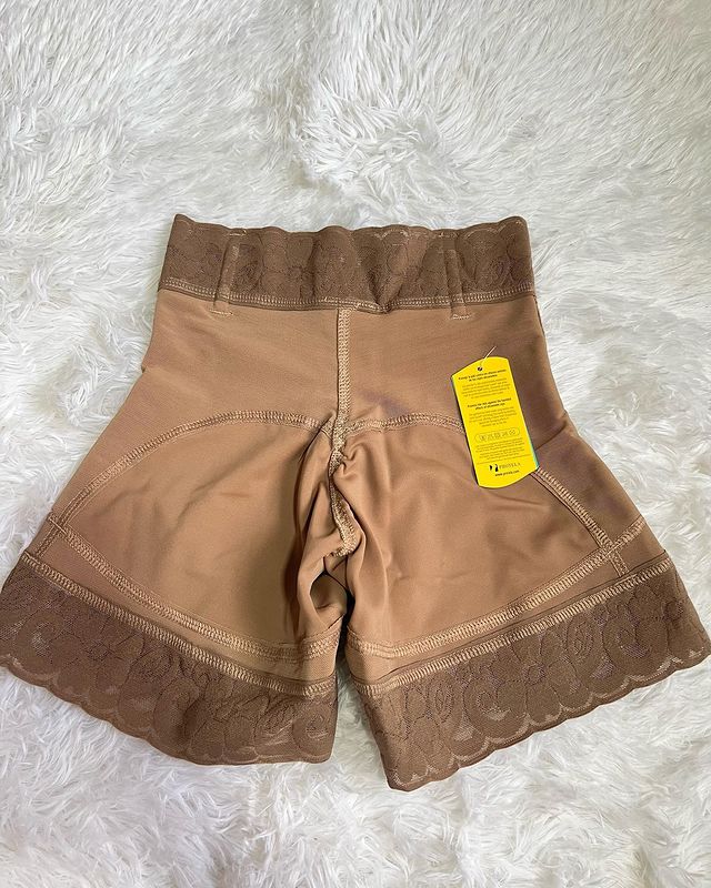 Bragas con control de barriga de encaje Levantamiento de glúteos con cremallera corta