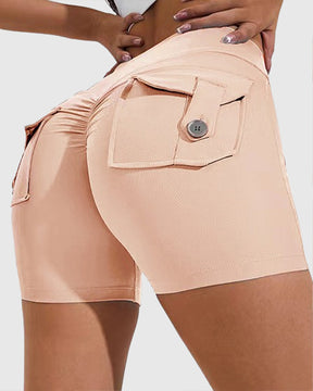 Pantalones cortos de yoga para mujer con bolsillos traseros tipo cargo y levantamiento de cadera