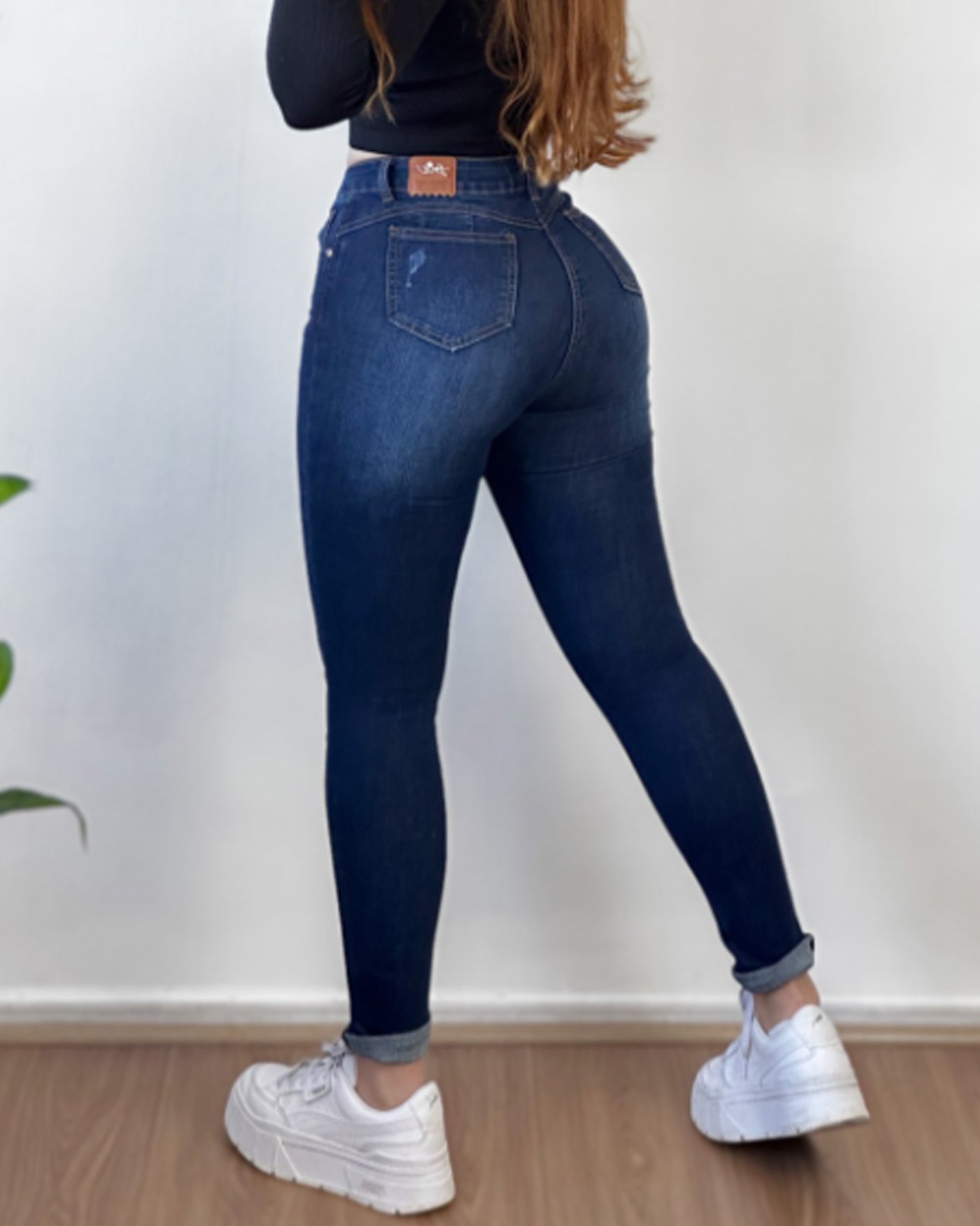 Ripped Butt Lift Skinny Jeans With Shaping Belts